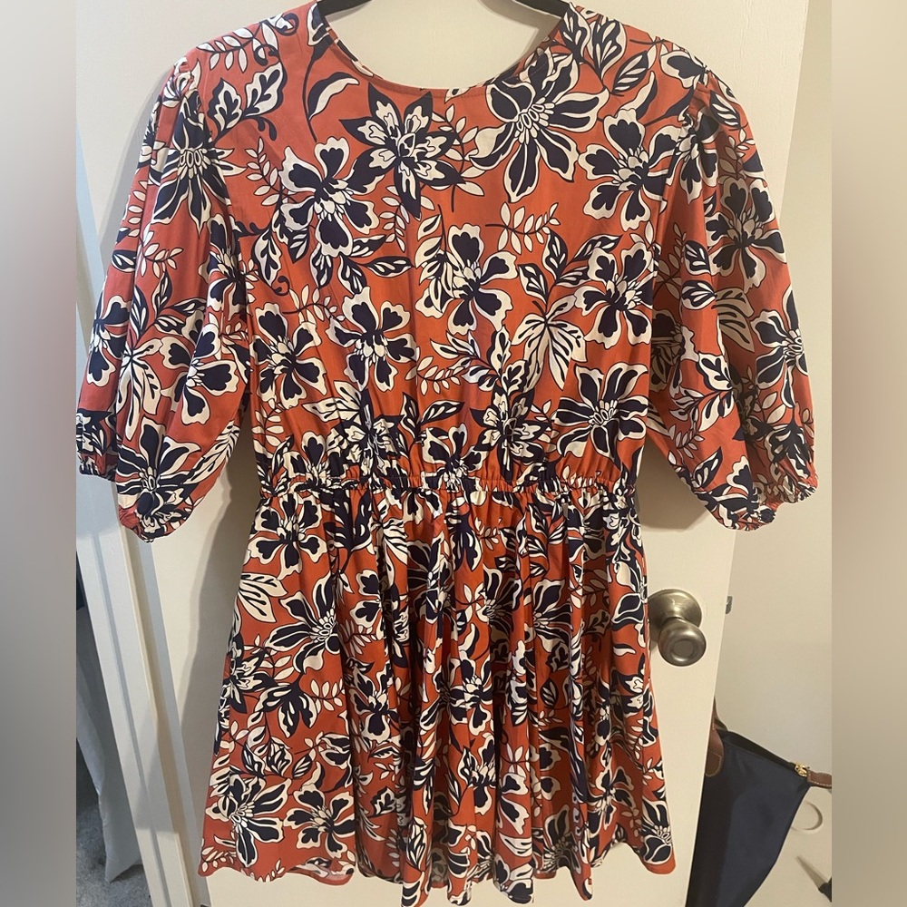 Summery Mellóday orange and navy fit and flare mini dress!
